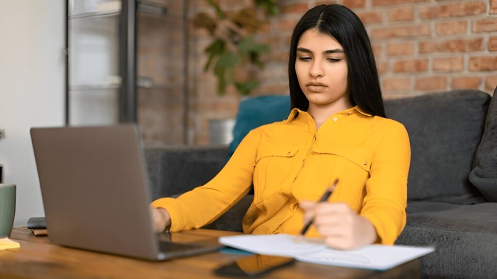 10 Career Advantages of Choosing Correspondence Education Bangalore